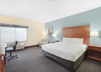 Sonesta Essential HOU Airport Road hotel thumbnail 8
