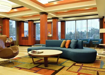 Fairfield Inn & Suites Hartford Airport hotel thumbnail 3