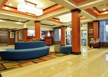 Fairfield Inn & Suites Hartford Airport hotel thumbnail 6