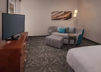Courtyard by Marriott Dulles Town Center hotel thumbnail 5