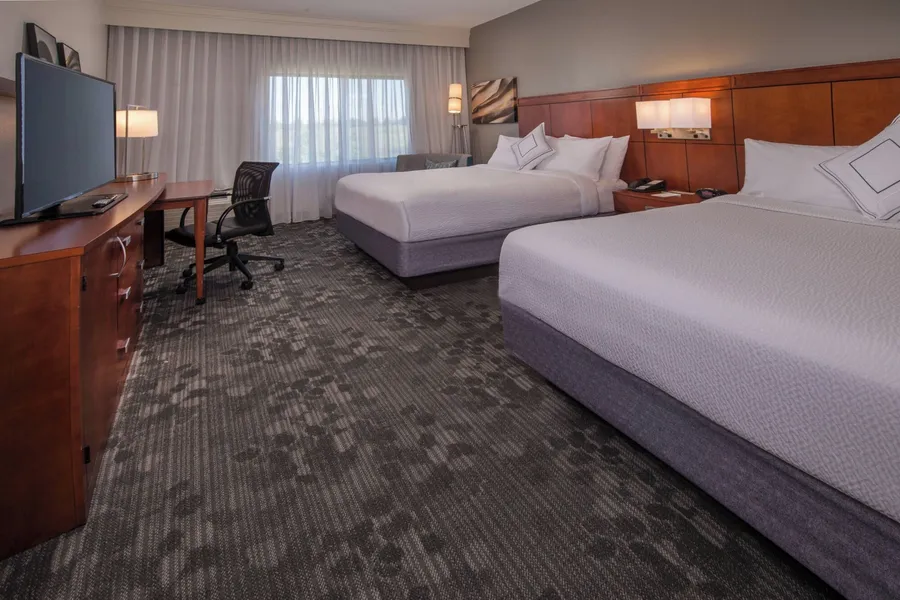 Courtyard by Marriott Dulles Town Center hotel detail image 6