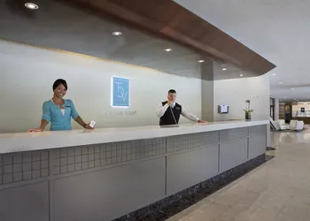 Toronto Don Valley Hotel and Suites hotel thumbnail 3