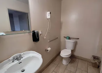 Woodland Inn hotel thumbnail 3