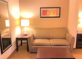 Holiday Inn Express Hotel & Suites FRESNO NORTHWEST-HERNDON by IHG hotel thumbnail 4