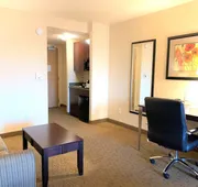 Holiday Inn Express Hotel & Suites FRESNO NORTHWEST-HERNDON by IHG hotel detail image 7
