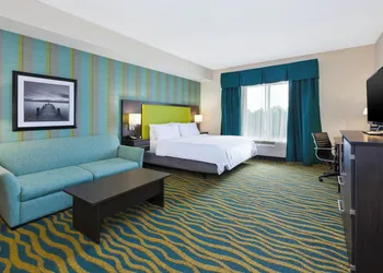 Holiday Inn Express & Suites Southport - Oak Island Area by IHG hotel thumbnail 5