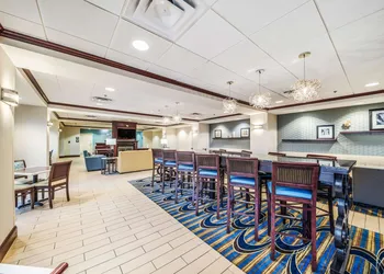 Hampton Inn Greenfield hotel thumbnail 2