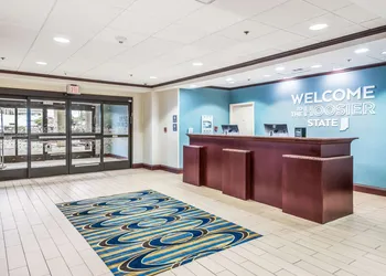 Hampton Inn Greenfield hotel thumbnail 6