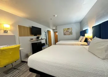 Microtel Inn by Wyndham Gallup hotel thumbnail 5
