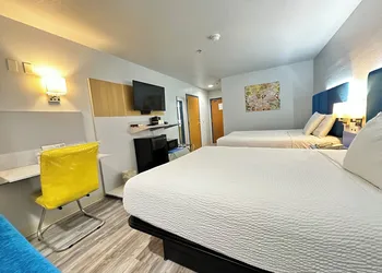 Microtel Inn by Wyndham Gallup hotel thumbnail 6