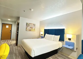 Microtel Inn by Wyndham Gallup hotel thumbnail 7