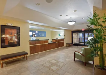Holiday Inn Express Kansas City - at the Legends by IHG hotel thumbnail 2