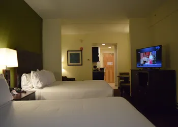 Holiday Inn Express & Suites Geneva Finger Lakes by IHG hotel thumbnail 3