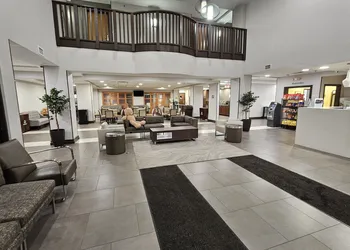 Wingate by Wyndham Chantilly / Dulles Airport hotel thumbnail 2