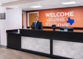 Hampton Inn Austin North @ I - 35 & Hwy 183 hotel thumbnail 2