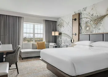 Chicago Marriott Midway hotel thumbnail 6