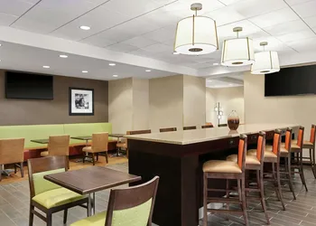 Hampton Inn Washington-Dulles Int'l Airport South hotel thumbnail 3