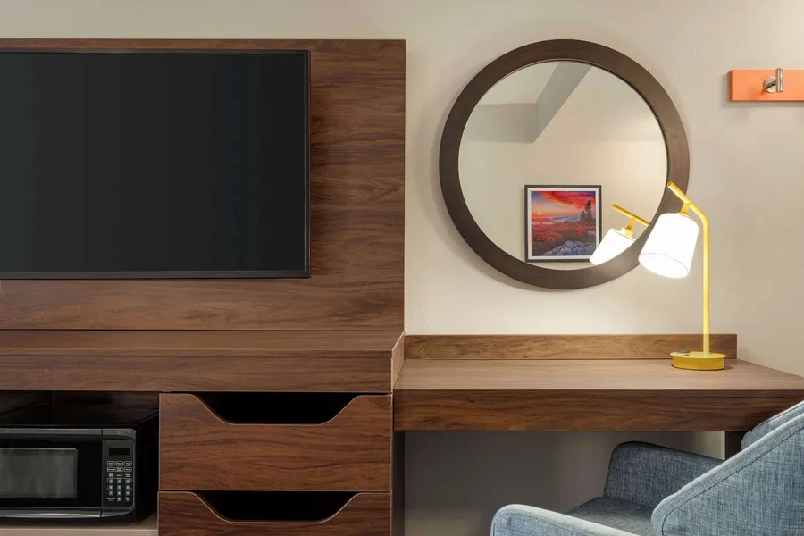 Hampton Inn Waynesboro/Stuarts Draft hotel detail image 6