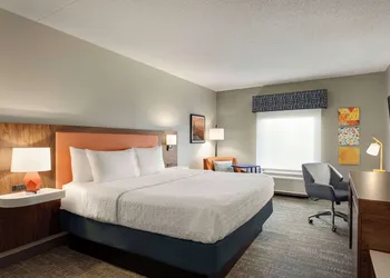 Hampton Inn Waynesboro/Stuarts Draft hotel thumbnail 7