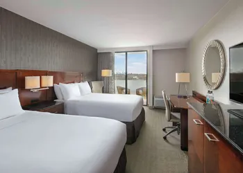 Sonesta Charlotte Lower South End hotel thumbnail 6