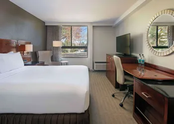 Sonesta Charlotte Lower South End hotel thumbnail 8