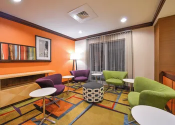 Fairfield Inn & Suites by Marriott White Marsh hotel thumbnail 2
