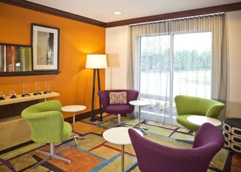 Fairfield Inn & Suites by Marriott White Marsh hotel thumbnail 4