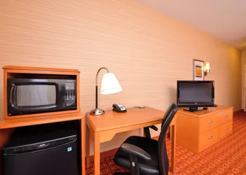 Fairfield Inn & Suites by Marriott White Marsh hotel thumbnail 7