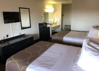 Super 8 by Wyndham Fernley hotel thumbnail 7
