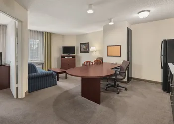 Candlewood Suites Raleigh Crabtree by IHG hotel thumbnail 2