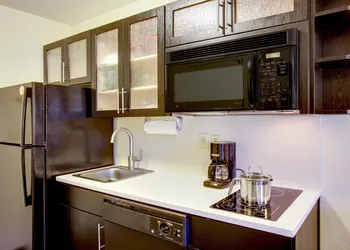 Candlewood Suites Raleigh Crabtree by IHG hotel thumbnail 6