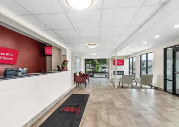 Red Roof Inn Niagara Falls hotel thumbnail 4