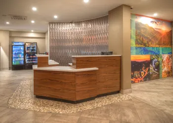 Clarion Pointe Downtown Gatlinburg hotel thumbnail 4