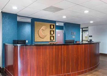 Comfort Suites Atlanta Airport hotel thumbnail 2