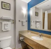 Comfort Suites Atlanta Airport hotel detail image 4