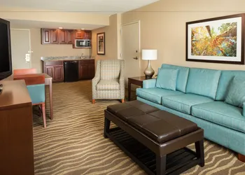 Holiday Inn & Suites Overland Park West by IHG hotel thumbnail 3