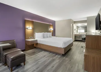 Best Western Airport Plaza Hotel – LAX Airport LA Stadium hotel thumbnail 4