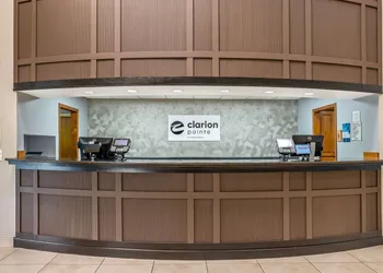 Clarion Pointe Louisville East hotel thumbnail 3