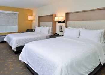 Holiday Inn Hotel & Suites Overland Park - Convention Center by IHG hotel thumbnail 8