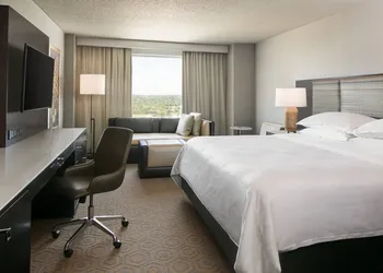 Sheraton Overland Park Hotel at the Convention Center hotel thumbnail 8