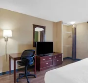 Extended Stay America Suites Kansas City Shawnee Mission hotel detail image 7