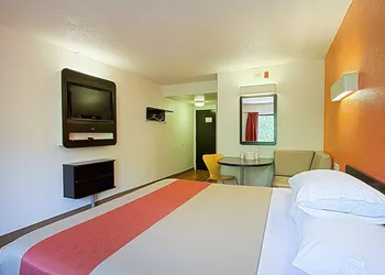 Motel 6 East Brunswick, NJ hotel thumbnail 4