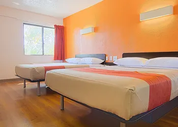 Motel 6 East Brunswick, NJ hotel thumbnail 8