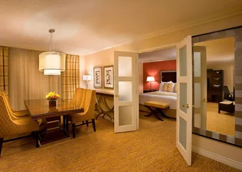 Toronto Airport Marriott Hotel hotel thumbnail 3