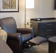 Sonesta Simply Suites Cleveland North Olmsted Airport hotel detail image 4