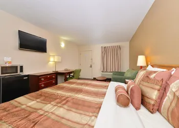 Americas Best Value Inn Nashville Downtown hotel thumbnail 3