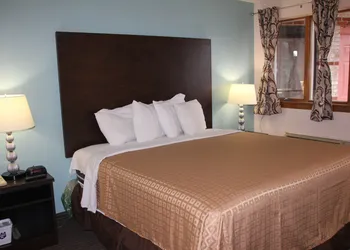 Sterling Inn Niagara Falls near IAG Airport hotel thumbnail 4
