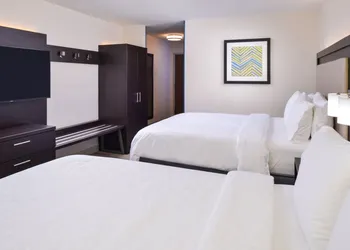 Holiday Inn Express & Suites Shreveport - Downtown by IHG hotel thumbnail 3