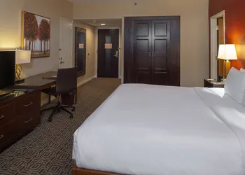 DoubleTree by Hilton Hotel St. Louis - Chesterfield hotel thumbnail 8