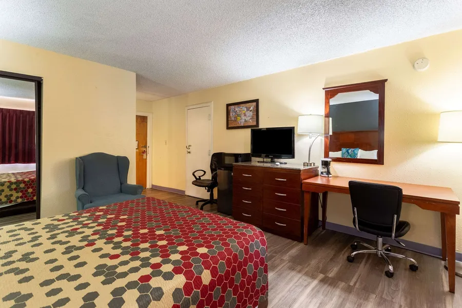 Econo Lodge Gallup West hotel detail image 6